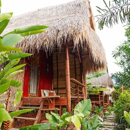 Sten Lodge Labuan Bajo Exterior foto